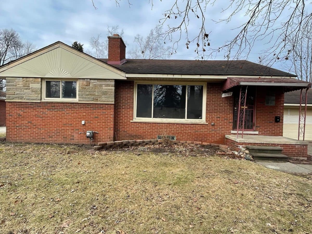 House before renovation