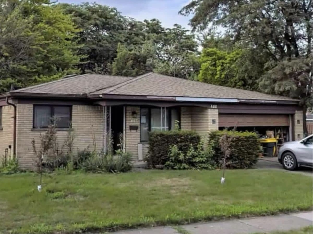 House before renovation